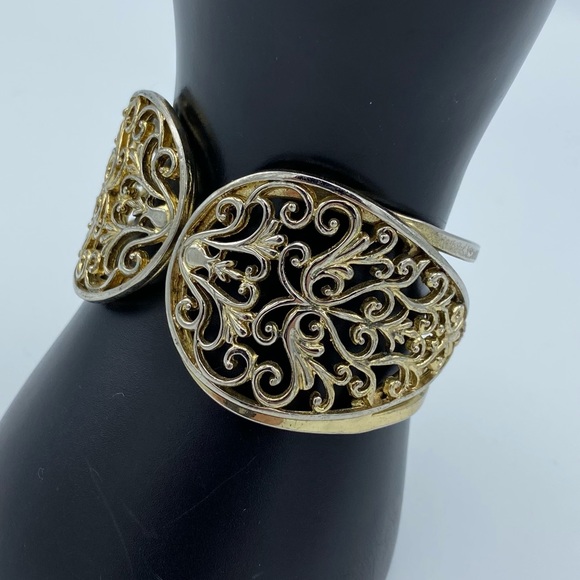 FREE w/Purchase Ornate Gold Tone Oval Shaped Clamper Bracelet - Picture 14 of 15